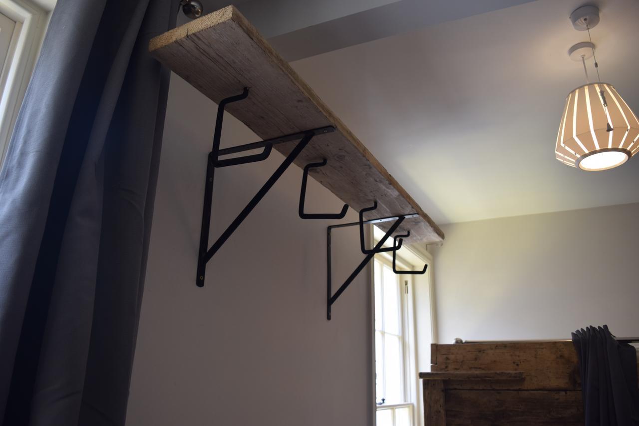 カーナーヴォン Ty Glyndwr Bunkhouse, Bar And Cafeホステル エクステリア 写真